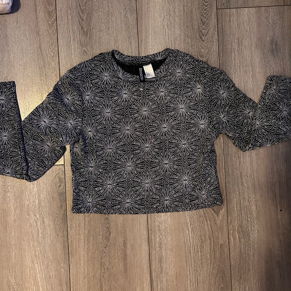 H&M sparkle longsleeve - Picture 1 of 3